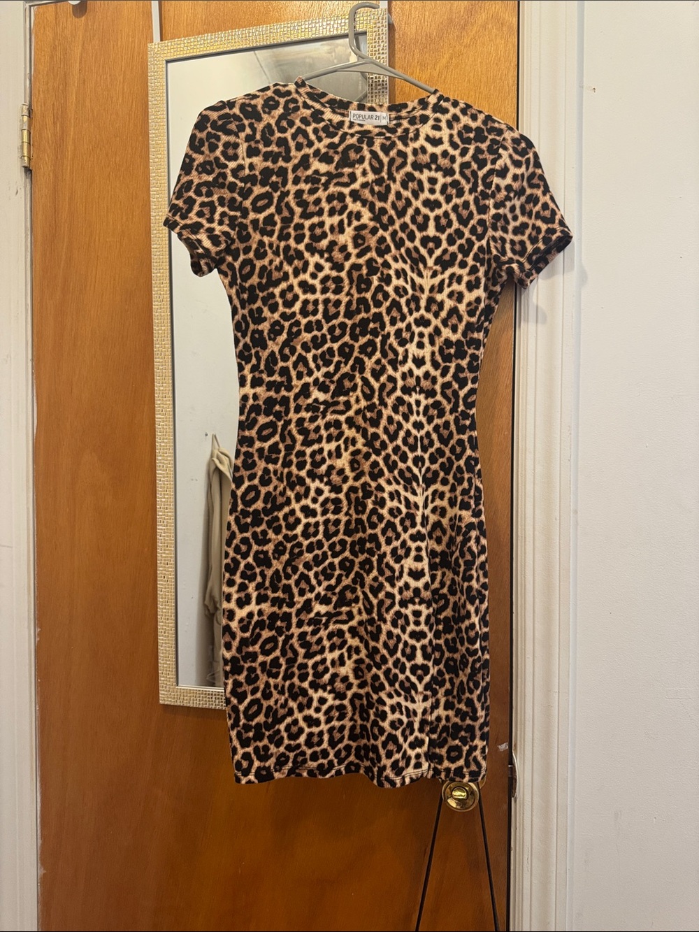 Popular 21 Size M Leopard Print Short Sleeve Bodycon Dress